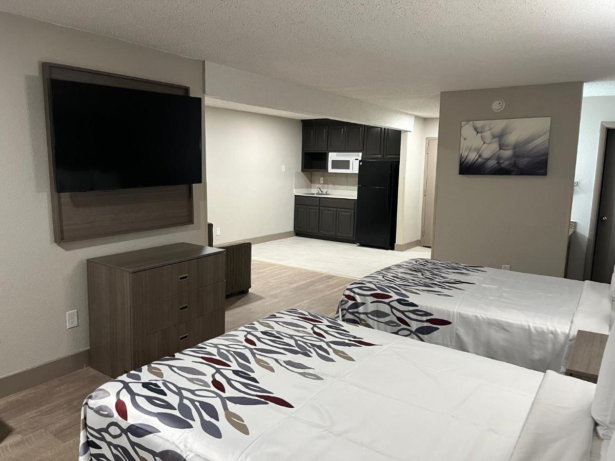 Red Roof Inn & Suites Newport News Esterno foto