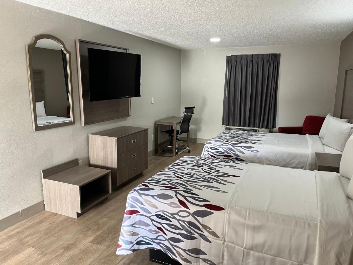 Red Roof Inn & Suites Newport News Esterno foto