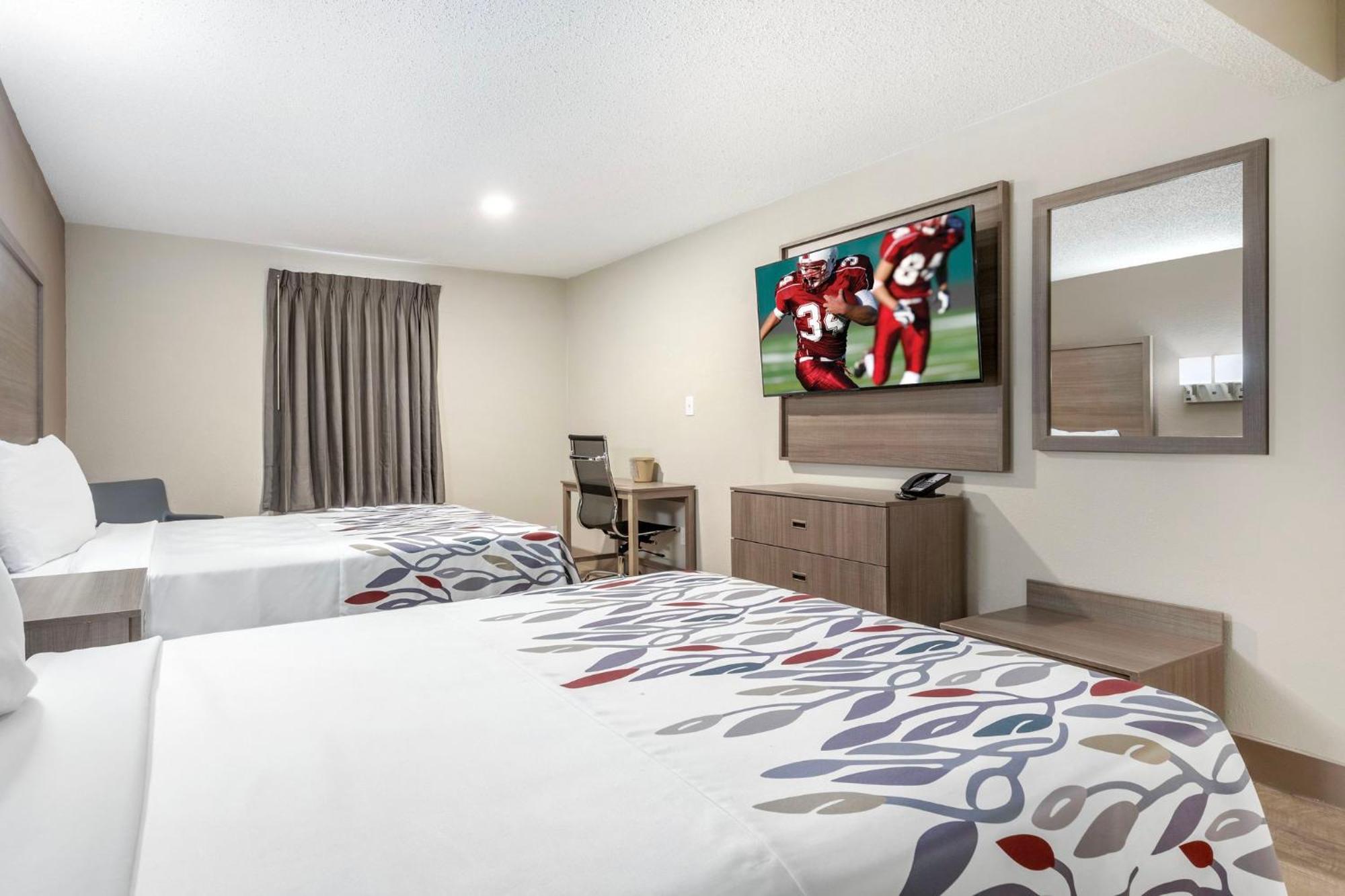 Red Roof Inn & Suites Newport News Esterno foto